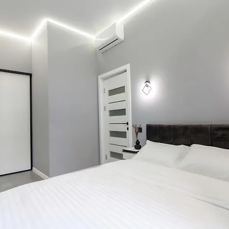 Apartment Two Bedrooms 13 Shpytalna Street *