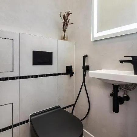 Apartment Two Bedrooms 13 Shpytalna Street