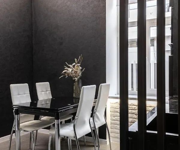 Two Bedrooms 13 Shpytalna Street Lviv