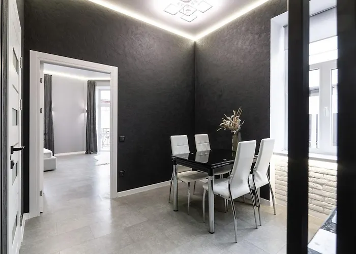 Two Bedrooms 13 Shpytalna Street Apartman *