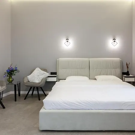 Apartment Two Bedrooms 13 Shpytalna Street