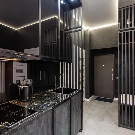 Two Bedrooms 13 Shpytalna Street