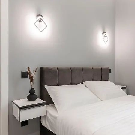 Two Bedrooms 13 Shpytalna Street * Lviv