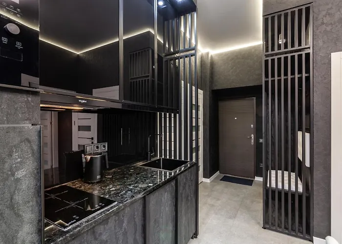 Two Bedrooms 13 Shpytalna Street