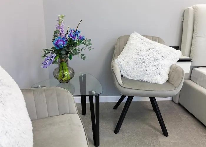 Two Bedrooms 13 Shpytalna Street דירה *