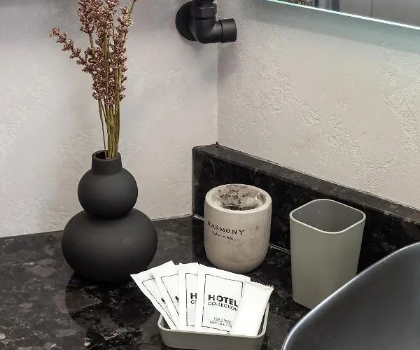 Two Bedrooms 13 Shpytalna Street إلفيف